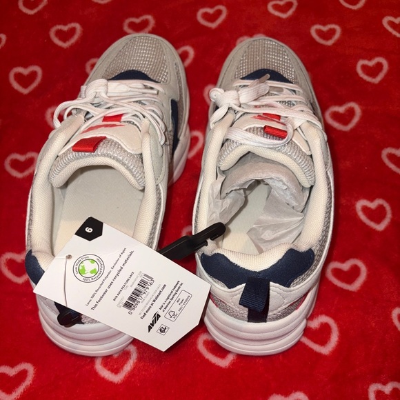 Avia Kids Running Shoes Size 6 NWT Lightweight Athletic Sneakers - Picture 3 of 4